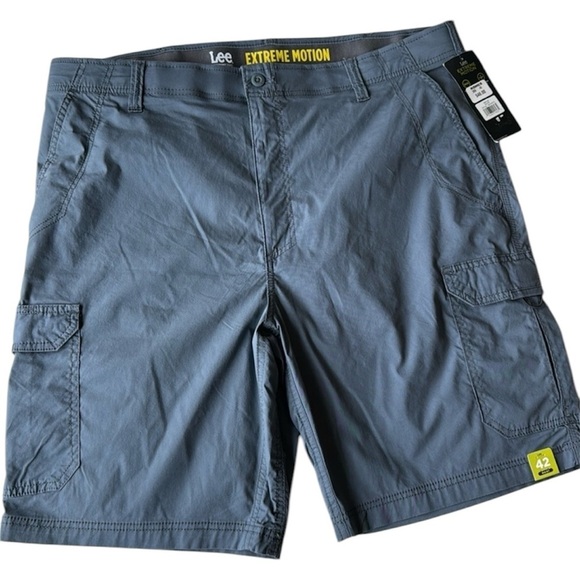 Lee Other - Men’s Lee Performance Series Extreme Motion Cargo shorts - size 42 blue/gray NWT
